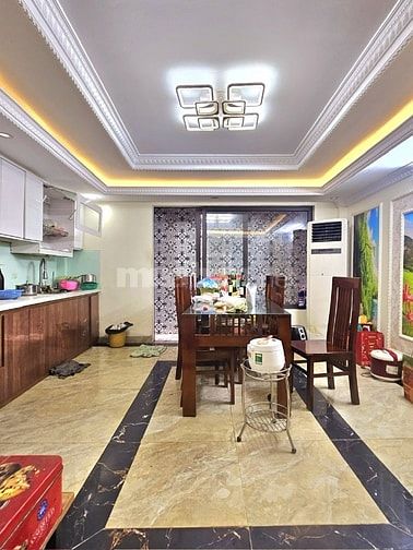 Bán nhà mặt phố quận Tây Hồ, View Sông Hồng, 50m2, 9 tầng, vỉa hè ô tô