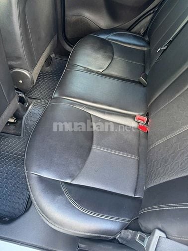 Cần bán xe vìnast fadil 2020 màu trắng