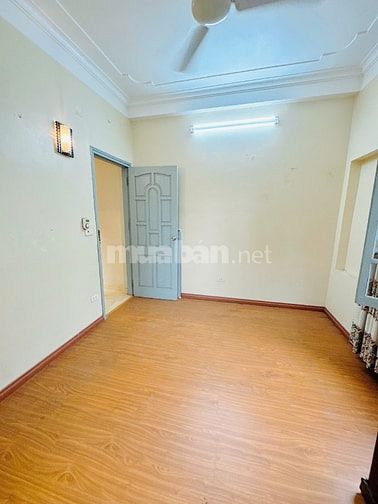 Cho thuê nhà gần phố Trịnh Công Sơn, quận Tây Hồ. DT 55m2 x 4 tàng