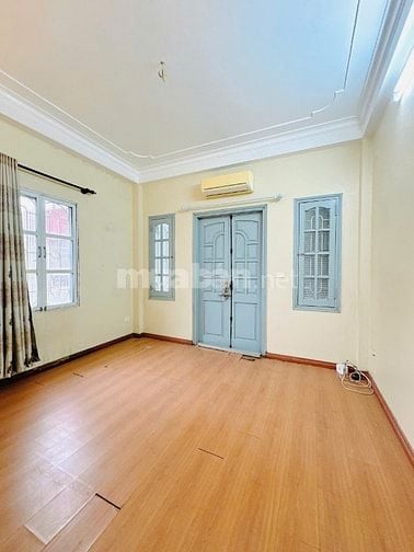 Cho thuê nhà gần phố Trịnh Công Sơn, quận Tây Hồ. DT 55m2 x 4 tàng