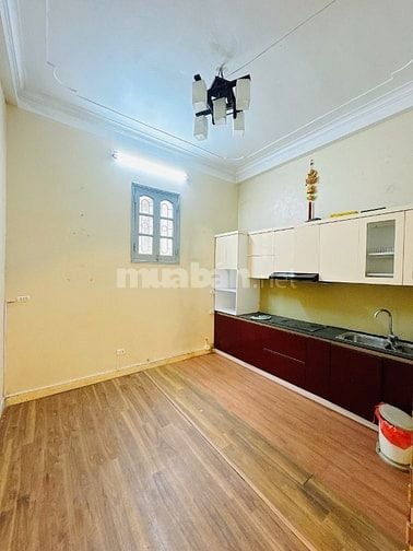 Cho thuê nhà gần phố Trịnh Công Sơn, quận Tây Hồ. DT 55m2 x 4 tàng