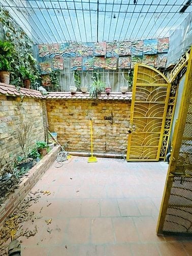 Cho thuê nhà gần phố Trịnh Công Sơn, quận Tây Hồ. DT 55m2 x 4 tàng