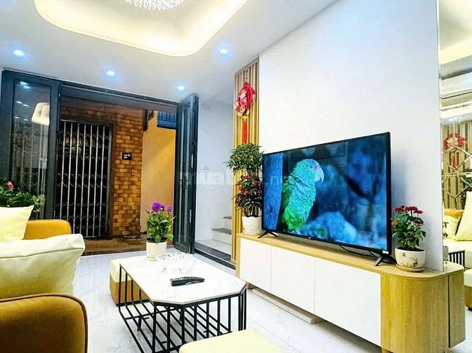 Nhà đẹp ngõ Kim Ngưu, giá 6.3 tỷ, 28m2, ở luôn ẢNH THẬT