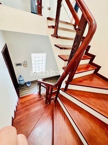 NHÀ CHỦ TỰ XÂY CHẮC CHẮN - NGÕ NÔNG GẦN PHỐ - Ô TÔ ĐỖ GẦN - BA GÁC ĐỖ 