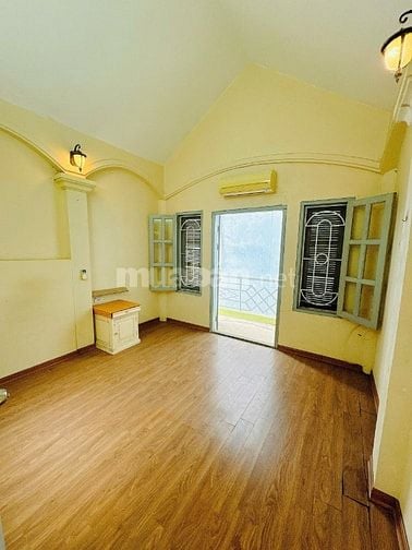 Cho thuê nhà gần phố Trịnh Công Sơn, quận Tây Hồ. DT 55m2 x 4 tàng