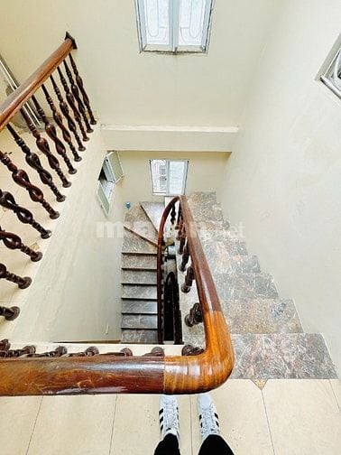 Cho thuê nhà gần phố Trịnh Công Sơn, quận Tây Hồ. DT 55m2 x 4 tàng