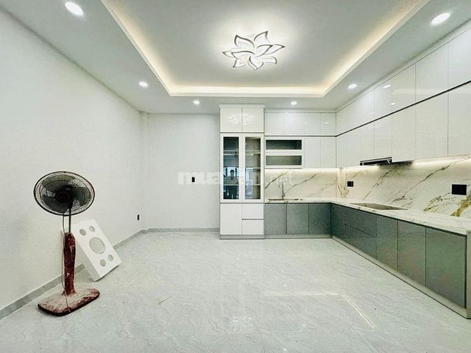 CỰC PHẨM NGANG 5M DÀI 15M – 4 TẦNG – HẺM XE TẢI CMT8 – GIẢM SỐC CHỈ 9.