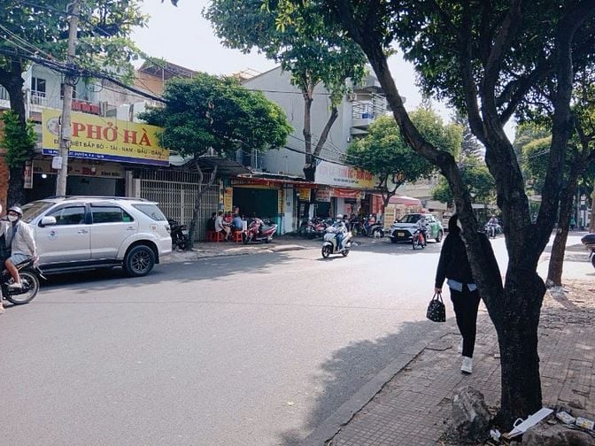 Cho thuê tòa nhà 22 - 24 Phan Thúc Duyện, Tân Bình. 5 Tầng, DT 