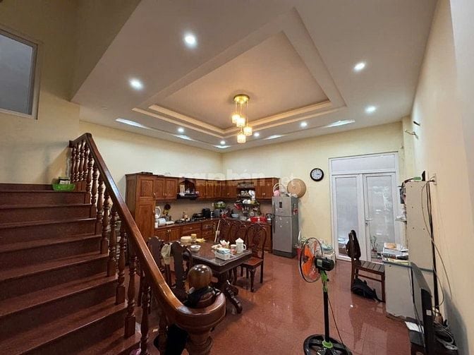 Chính chủ cho thuê nhà 3 lầu cư xá Phan Đăng Lưu, P. 1, Q. Bình Thạnh
