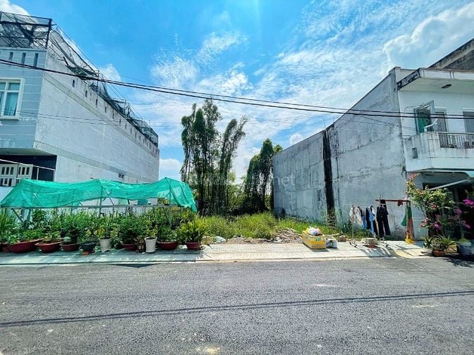 Bán đất cách MT Lê Văn Lương 50m, 90m2, đường xe tải, xây tự do