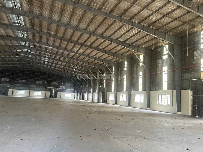 Cho thuê xưởng Bến Lức Long An dt 4500m 
