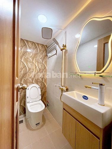 Hẻm Lê Văn Sỹ P12 Q3 . Cách 2 căn ra Hẻm Xe Hơi, 2 lầu, giá 4,5 tỷ