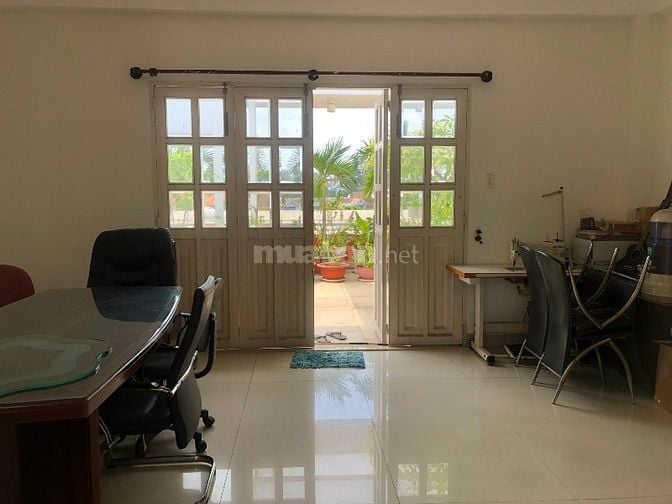 Bán nhà KDC Trung Sơn. DT 6x20m 1 hầm 1 trệt 3 lầu ST