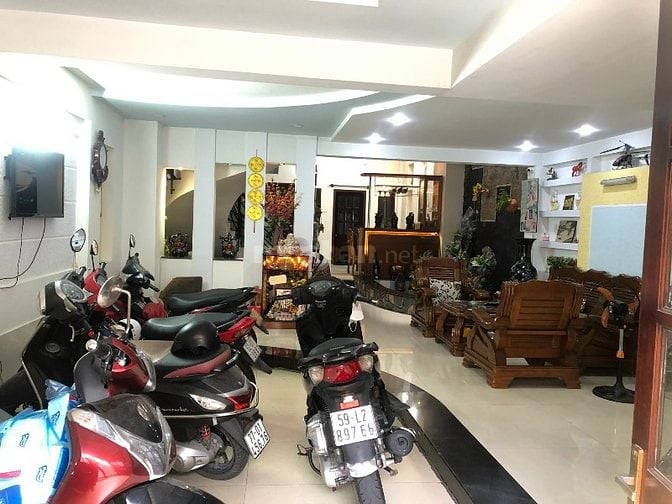 Bán nhà KDC Trung Sơn. DT 6x20m 1 hầm 1 trệt 3 lầu ST
