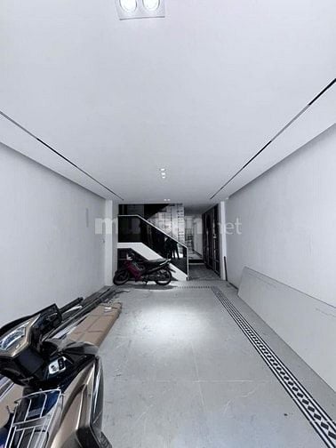 Nhà mới xây 100% HXH 11,3 tỷ, 70m2, 6PN, 7WC, 6 tầng, thang máy ở Nguy