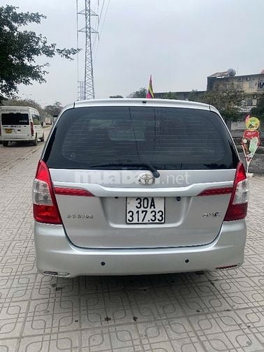 Chính chủ bán xe Innova 2.0E Số sàn