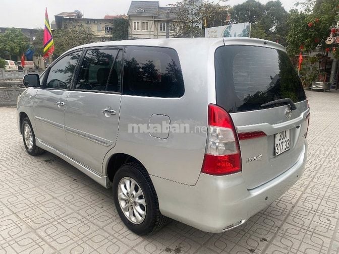 Chính chủ bán xe Innova 2.0E Số sàn