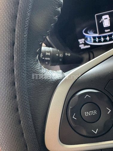 Cần bán xe toyota veloz cross số tự động