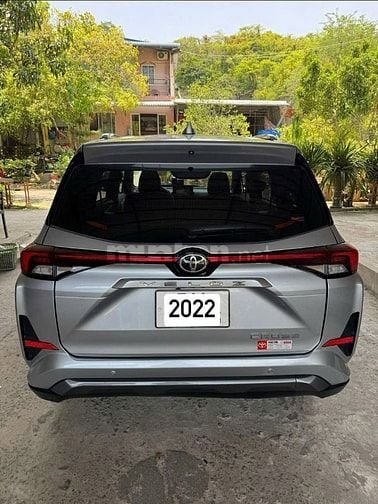 Cần bán xe toyota veloz cross số tự động