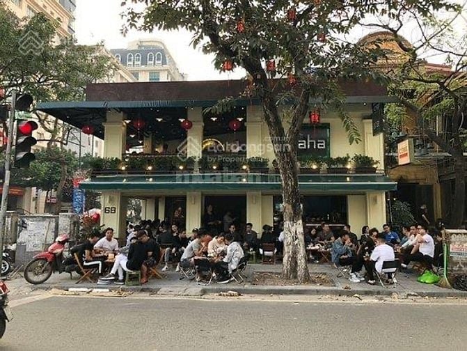 Nhượng quán cafe đang kinh doanh tốt tại Huỳnh Thúc Kháng-Mặt tiền 15m