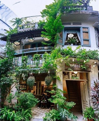 Nhượng quán cafe đang kinh doanh tốt tại Huỳnh Thúc Kháng-Mặt tiền 15m