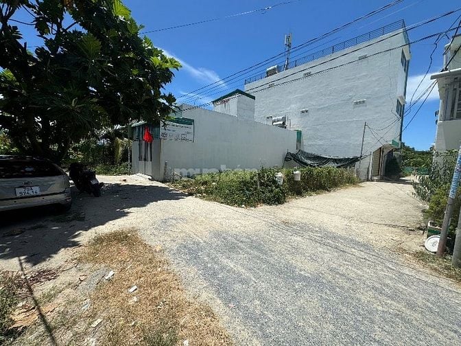 Lô góc đẹp gần  Đường Tô Ký, Xã Phước Đồng, Nha Trang, Khánh Hòa. 