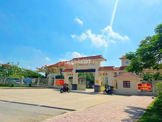Bán Lô Đất Kế Góc Mặt Tiền Hậu Nghĩa – Gần Trường Học, Bệnh Viện, Tiện