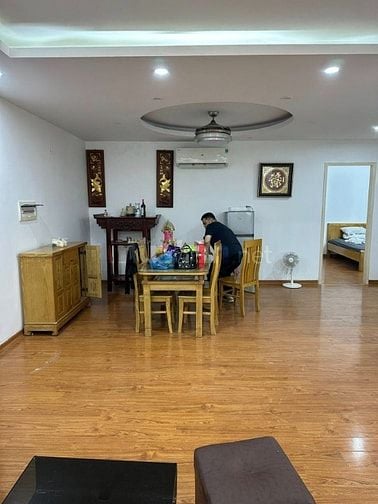 Căn hộ 3 ngủ, 2 WC,FULL đồ cc 137 Nguyễn Ngọc Vũ, Trung Hòa, Cầu Giấy