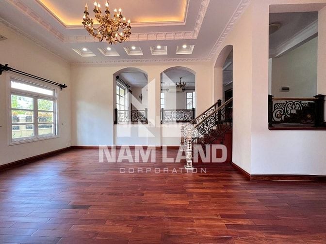 CHO THUÊ BIỆT THỰ ĐẸP 1300m HỒ BƠI,SÂN VƯỜN QUẬN 2 GIÁ 150 TRIỆU TL.