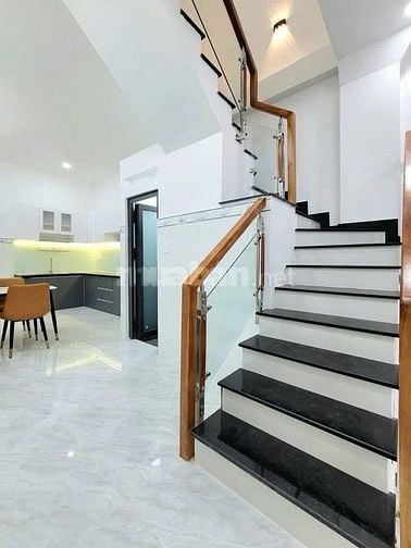 Nhà hẻm 1 xẹt đường Hậu Giang P6 Q6 giá 2tỷ200tr DT 34.9m2