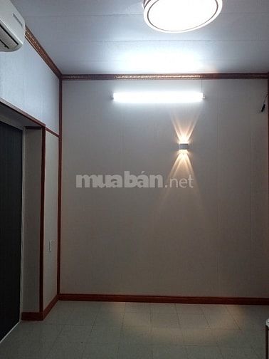 Cần bán gấp nhà TT tầng 2 Ngõ 42 Triều khúc
