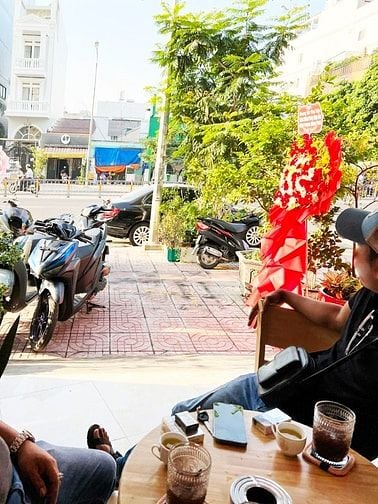 Cần sang lại toàn bộ quán cafe  Ngay mặt tiền Lý Chiêu Hoàng, cạnh chu