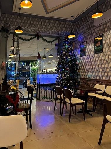 Cần sang lại toàn bộ quán cafe  Ngay mặt tiền Lý Chiêu Hoàng, cạnh chu