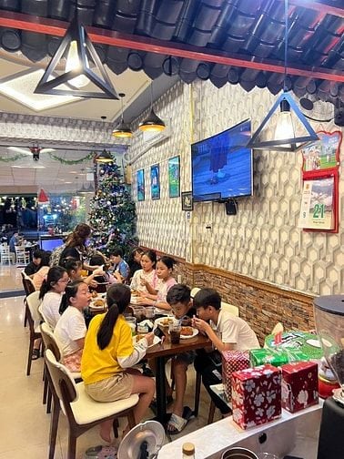 Cần sang lại toàn bộ quán cafe  Ngay mặt tiền Lý Chiêu Hoàng, cạnh chu