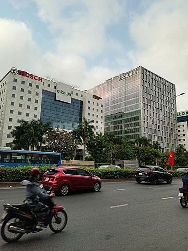 CHO THUÊ NHÀ 484 CỘNG HÒA, TÂN BÌNH, 4 TẦNG, 4 X 22 M, GIÁ CHỈ 28 TR