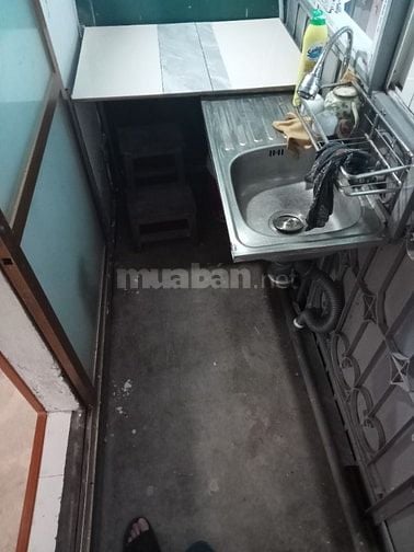 Cần bán gấp nhà TT tầng 2 Ngõ 42 Triều khúc