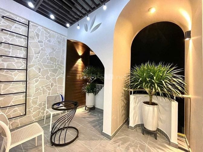 Bán nhà 3,5 tầng mới nội thất cao cấp hẻm 4m phường 16 