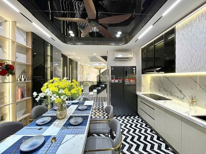 Bán nhà 3,5 tầng mới nội thất cao cấp hẻm 4m phường 16 
