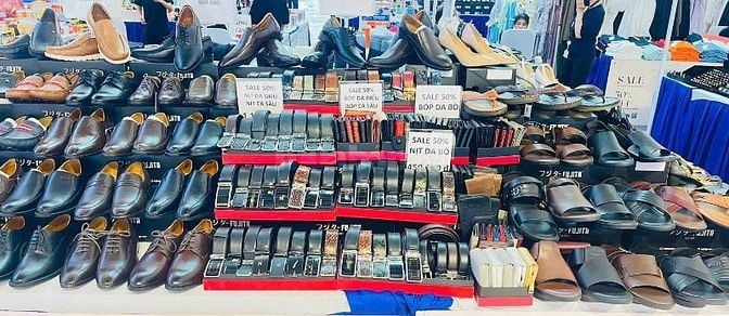 SALE KHỦNG NÊN Cần Tuyển Nhân Viên Hỗ Trợ Gian Hàng Mùa Hè - LƯƠNG TỐT