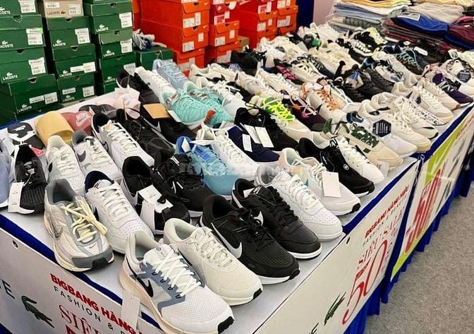 SALE KHỦNG NÊN Cần Tuyển Nhân Viên Hỗ Trợ Gian Hàng Mùa Hè - LƯƠNG TỐT