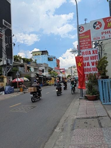 Bán Mặt tiền Lê Quang Định - 12x35m -350 m2 - GP :Hầm 8 tầng Giá 65 tỷ