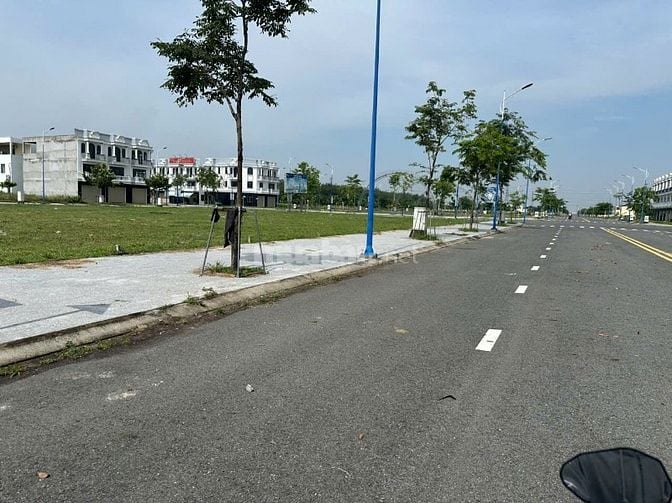 Bán đất chính chủ 100m2 ngay trung tâm bàu bàng bình dương
