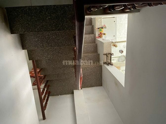 Cần bán nhà gấp, giấy tờ vi bằng đầy đủ, chính chủ