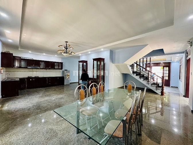 CHO THUÊ VILLA SÂN VƯỜN 300m2 KDC BÌNH LỢI. PHƯỜNG 13. BÌNH THẠNH
