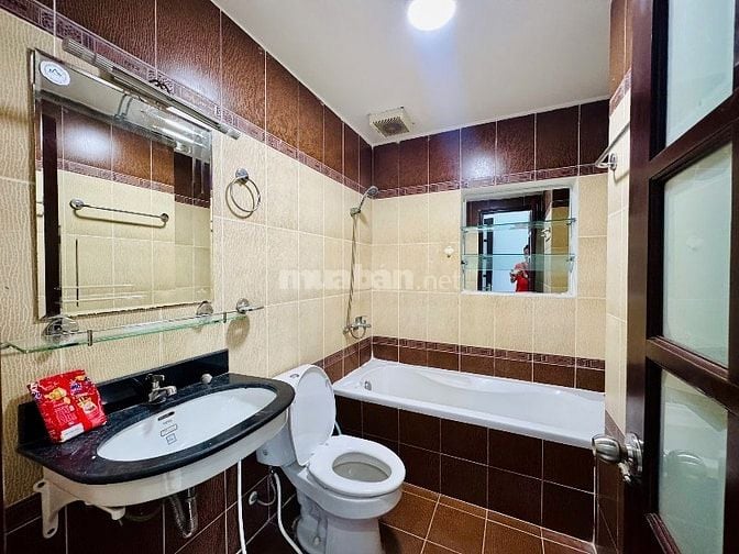 CHO THUÊ VILLA SÂN VƯỜN 300m2 KDC BÌNH LỢI. PHƯỜNG 13. BÌNH THẠNH