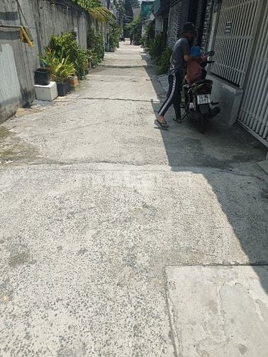 NHÀ NGUYÊN CĂN CHÍNH CHỦ TX40 Q12