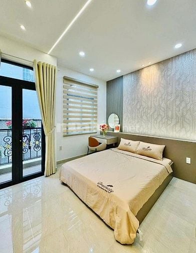 Nhà 50m2 Nguyễn Tri Phương, Q10 giá 2tỷ450. Gần cầu vượt 3/2. Hẻm 5m