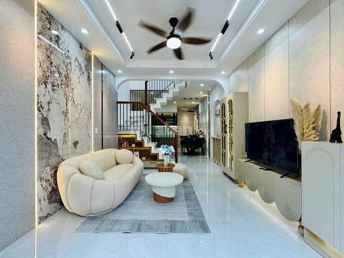 Nhà Thích Quảng Đức Phú Nhuận 49m2 vào ở ngay-Giá 1tỷ740 thuê 12tr/th