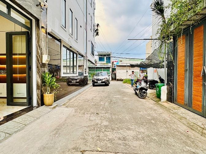Nhà XE HƠI NGỦ TRONG NHÀ KHU ĐỒNG BỘ , KHU AN NINH