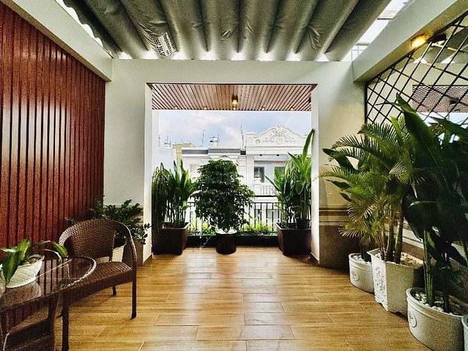 Nhà XE HƠI NGỦ TRONG NHÀ KHU ĐỒNG BỘ , KHU AN NINH